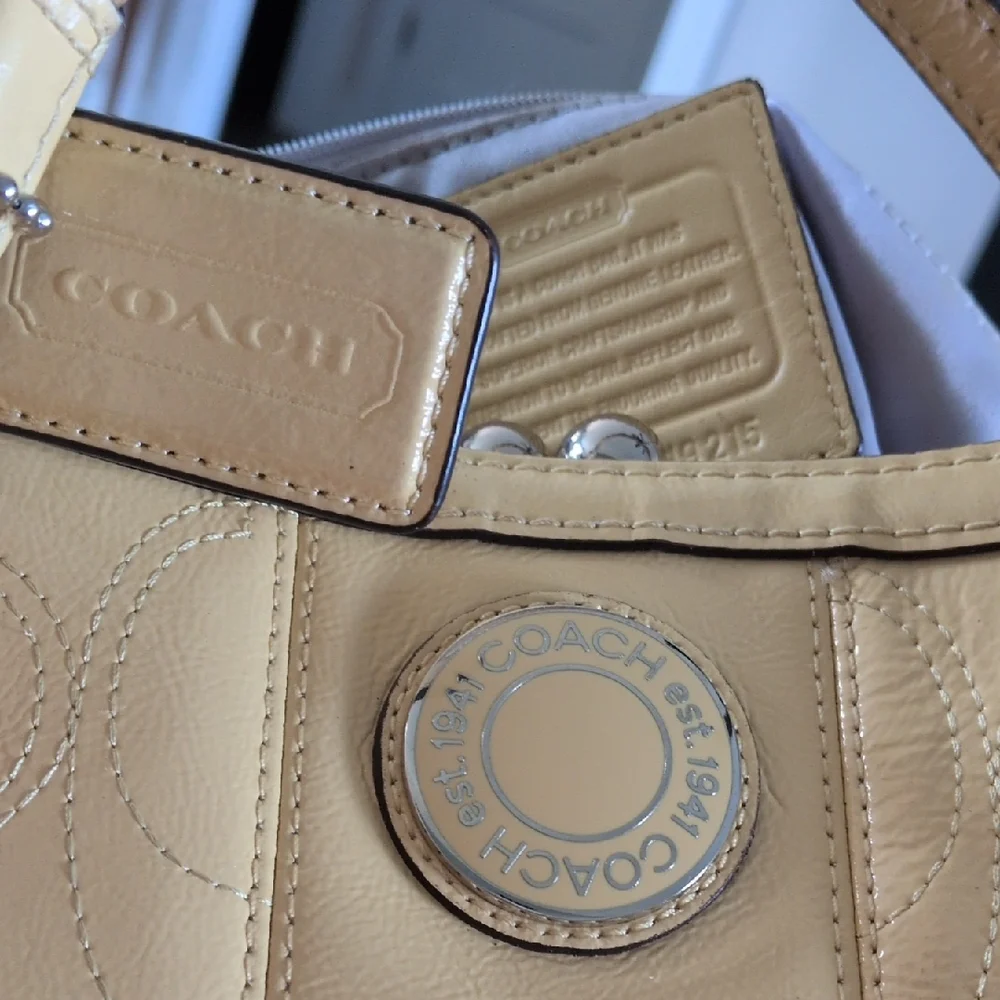 Coach Op Art Yellow Patent Leather With Stitched C Silver Kisslock Satchel - Picture 5 of 11